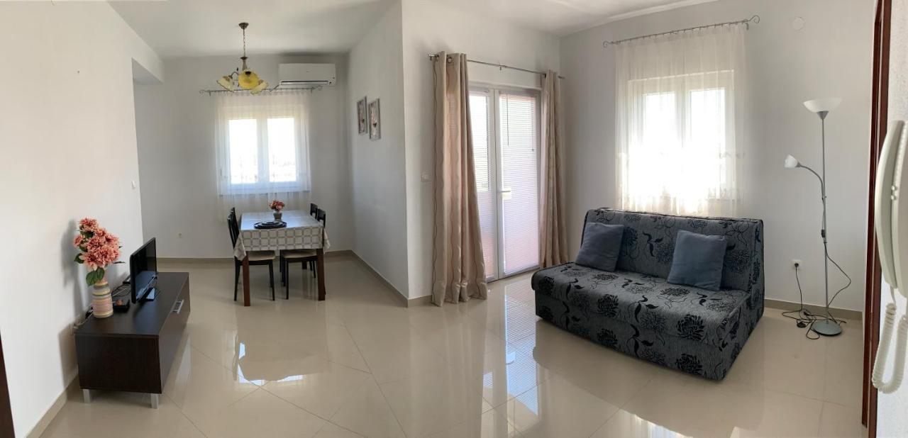Green Hill Family Apartments Βόντιτσε Εξωτερικό φωτογραφία
