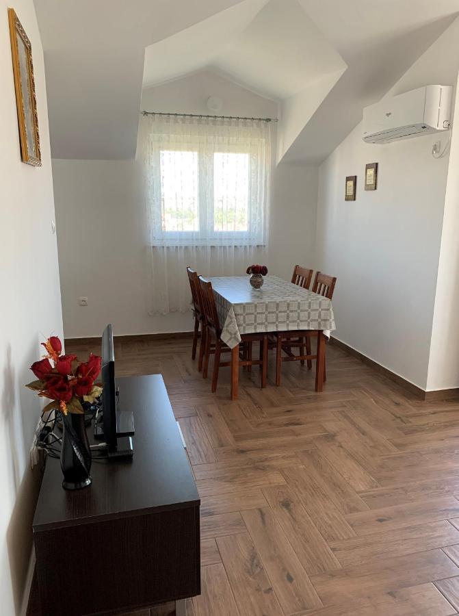 Green Hill Family Apartments Βόντιτσε Εξωτερικό φωτογραφία