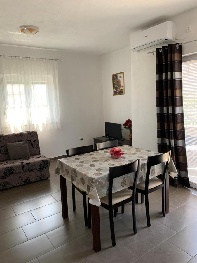 Green Hill Family Apartments Βόντιτσε Εξωτερικό φωτογραφία